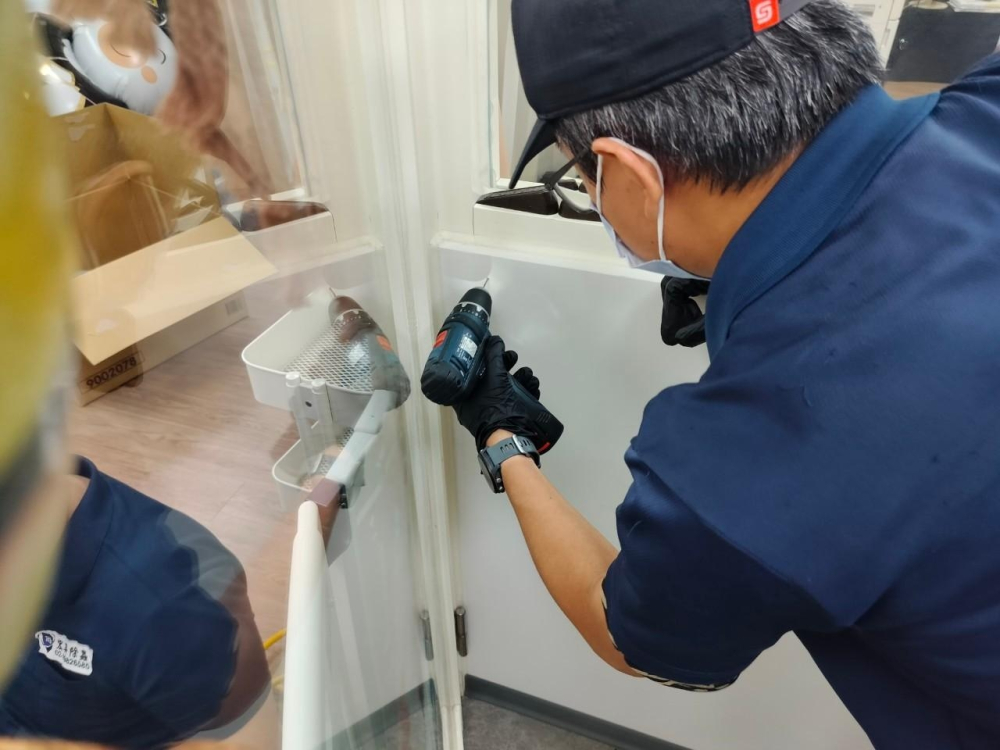 LINE_ALBUM_松山區托嬰中心白蟻防治施工照_241121_6